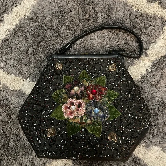 Soure Bag New York Hand Beaded Bag - Picture 5 of 7